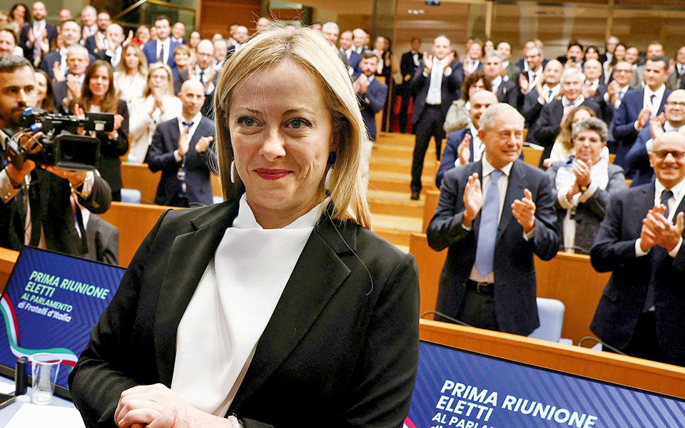 τζόρτζια-μελόνι-η-μάταιη-αναζήτηση-υπ-562089613