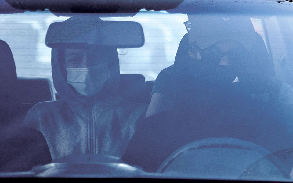 κολωνός-το-τηλέφωνο-πρόδωσε-τη-μητέρα-562091392