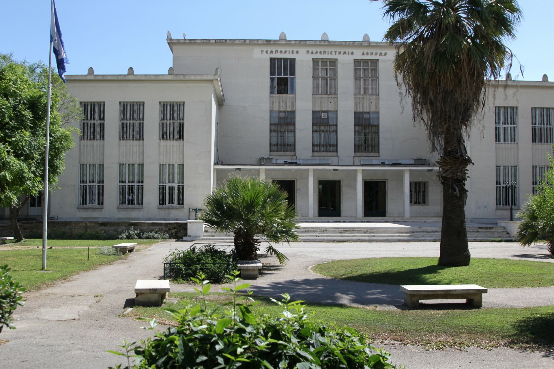 το-παρασκήνιο-στη-μάχη-για-τα-συμβού-562103347