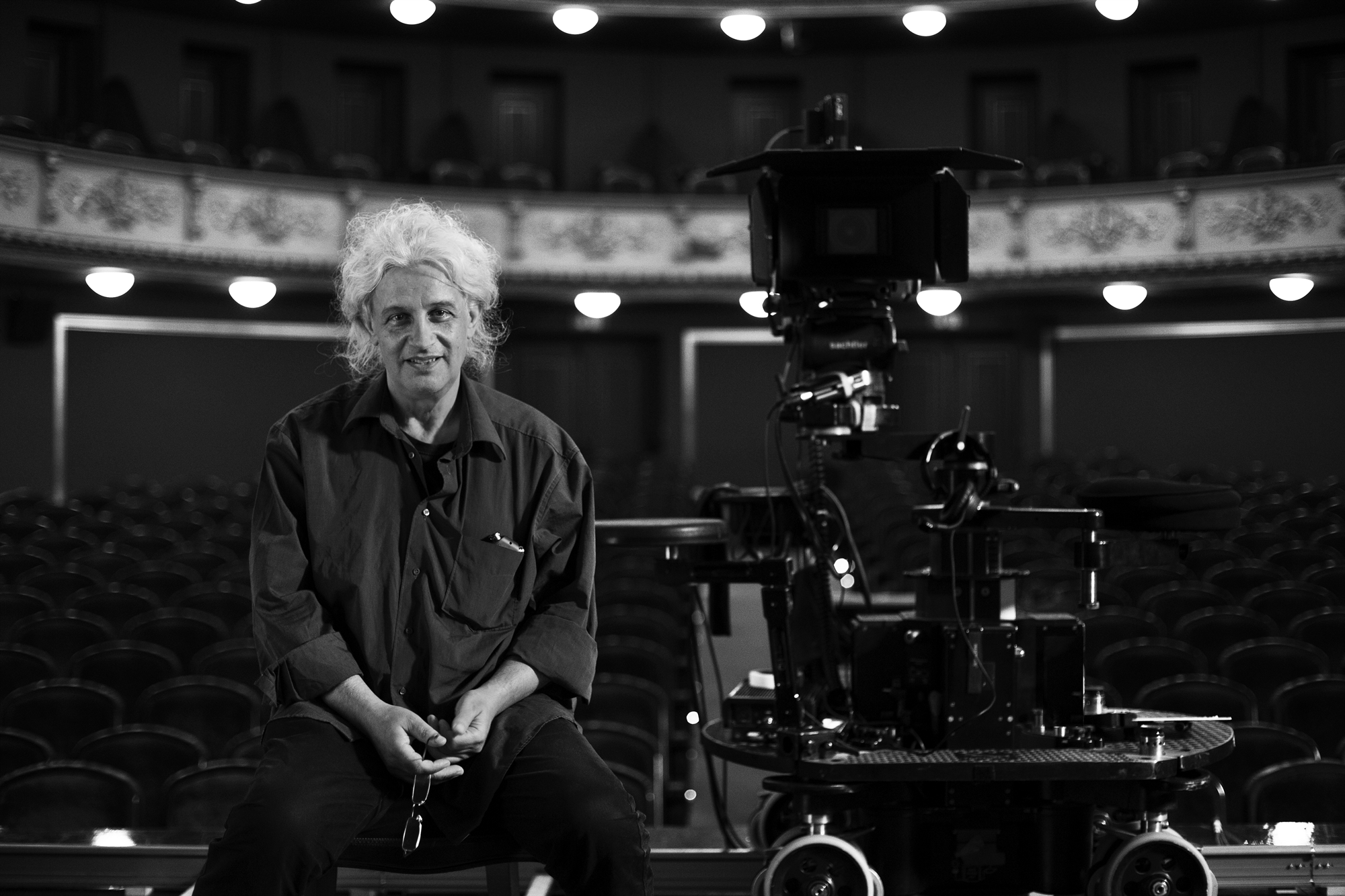 δήμος-αβδελιώδης-το-θέατρο-είναι-θερα-562101754