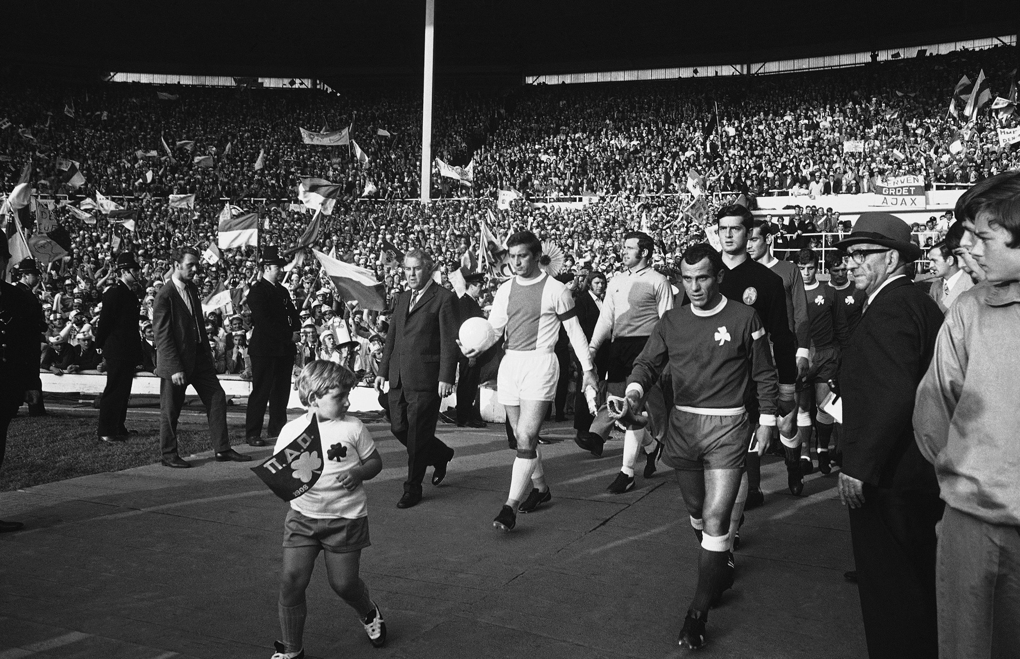 ο-ατελής-εκσυγχρονισμός-του-ποδοσφαί-562114090