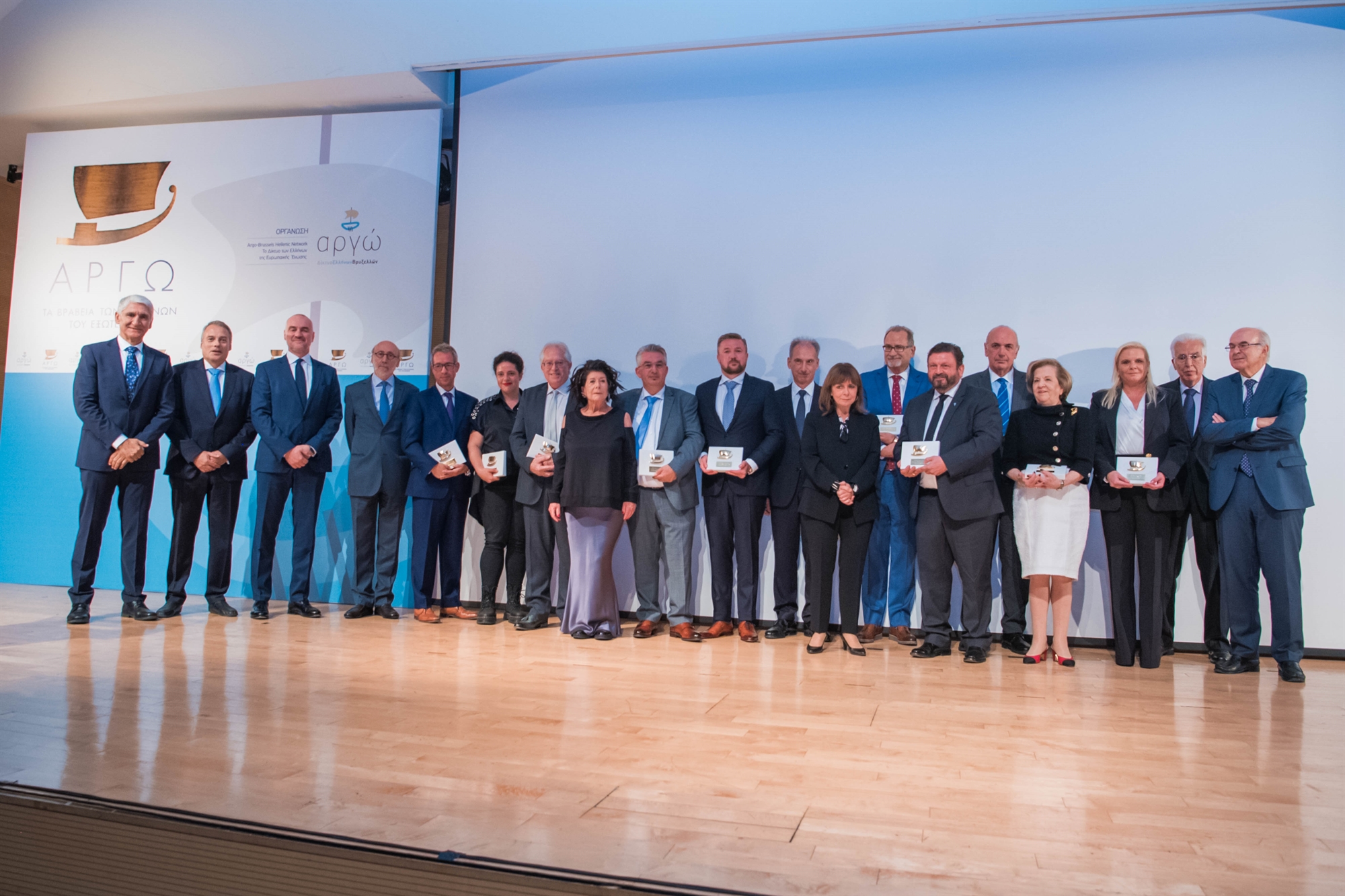 ιστορίες-επιτυχίας-της-διασποράς-στα-562090732