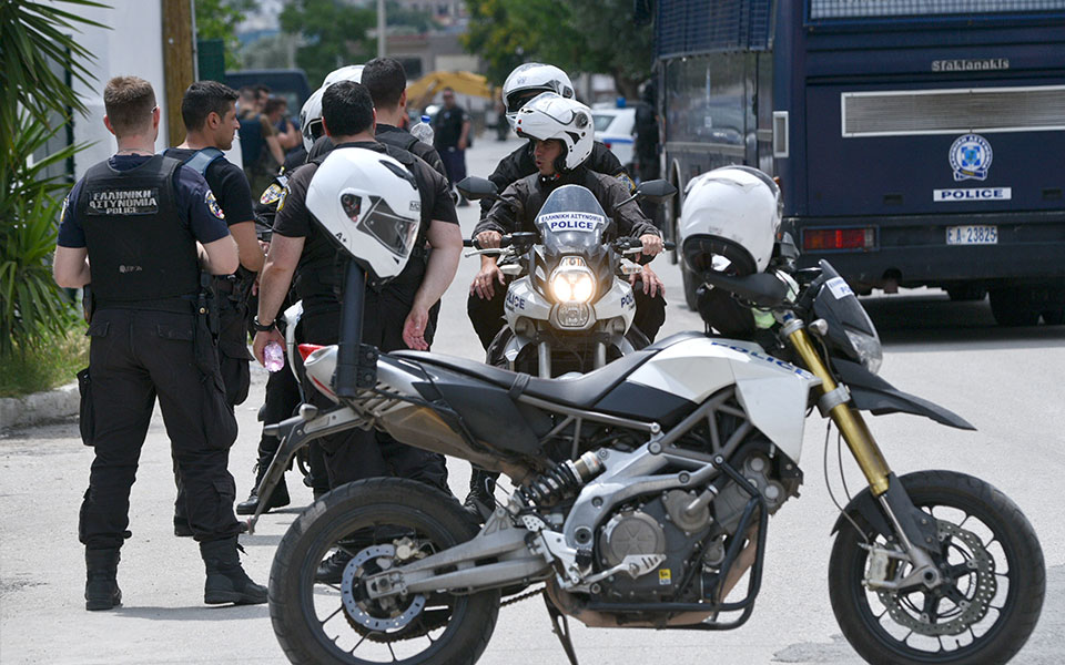 ηράκλειο-συνελήφθη-39χρονος-για-ενδοοι-562097176