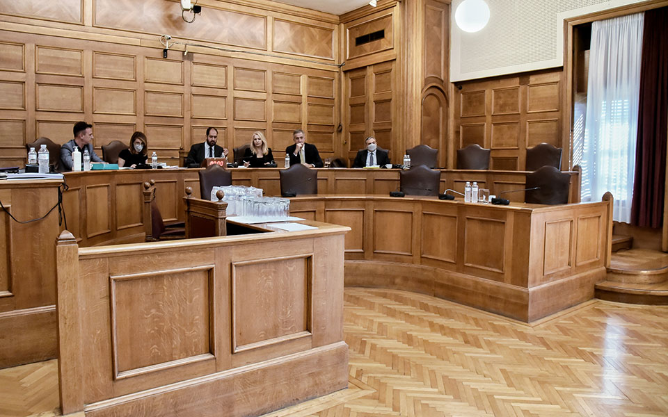 εξεταστική-επιτροπή-στη-δημοσιότητα-562085368