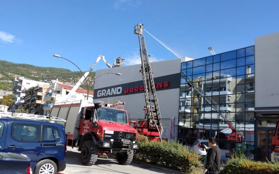 καβάλα-φωτιά-σε-σούπερ-μάρκετ-εκκεν-562080886