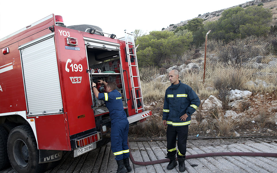 ναύπακτος-οριοθετήθηκε-η-φωτιά-στην-π-562116196