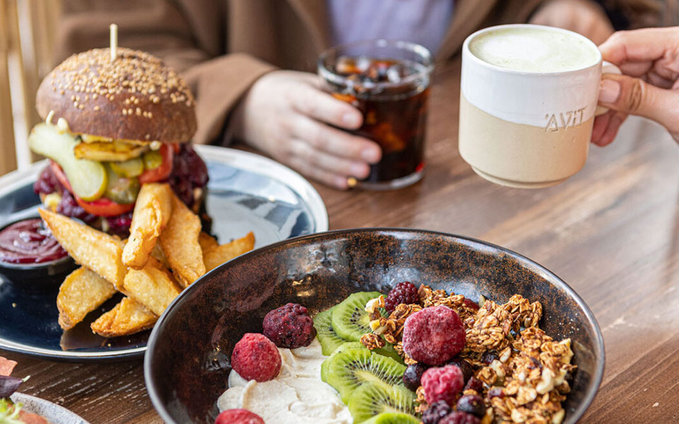 τα-αγαπημένα-μας-μέρη-για-vegan-φαγητό-στην-562116028