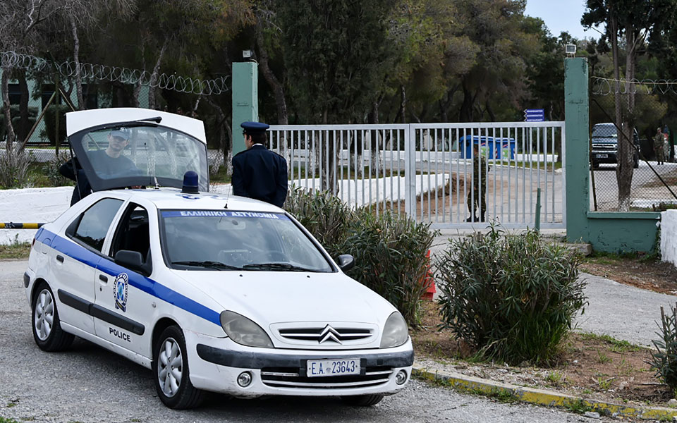 βόλος-χειροπέδες-σε-υπεύθυνους-κατασ-562089661