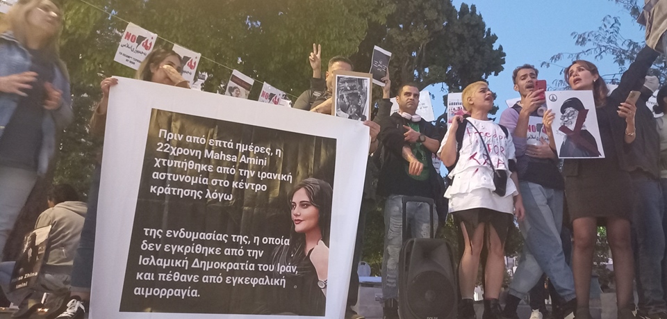«Γυναίκα, ζωή, ελευθερία» φώναξαν Ιρανοί στην πλατεία Συντάγματος-2
