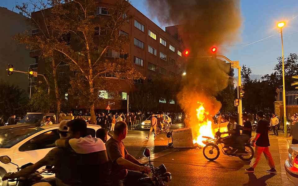 ιράν-στους-92-ανέβηκαν-οι-νεκροί-των-δια-562073272
