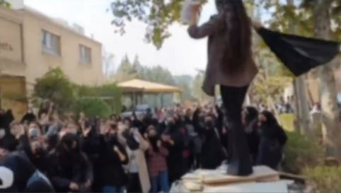 «Αυτό που συμβαίνει στο Ιράν είναι κάτι παραπάνω από αντίδραση στο χιτζάμπ»-2