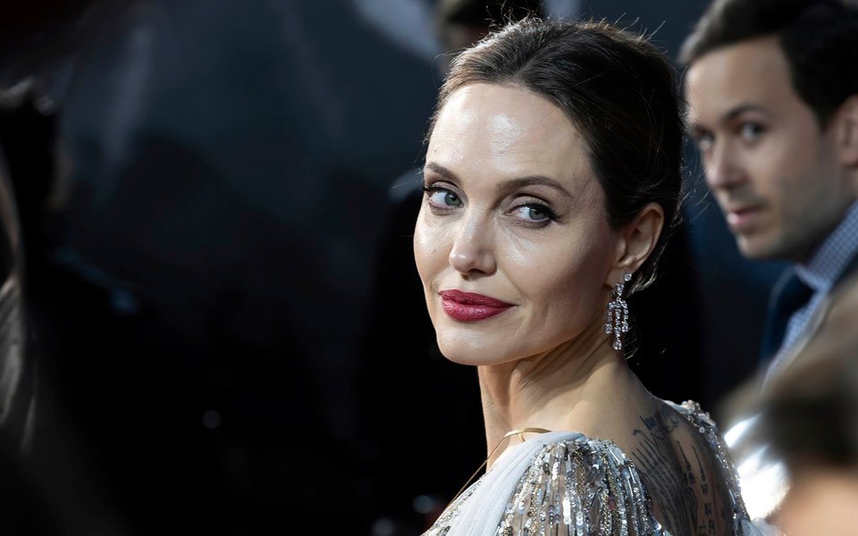 αντζελίνα-τζολί-μεταμορφώνεται-σε-562106317