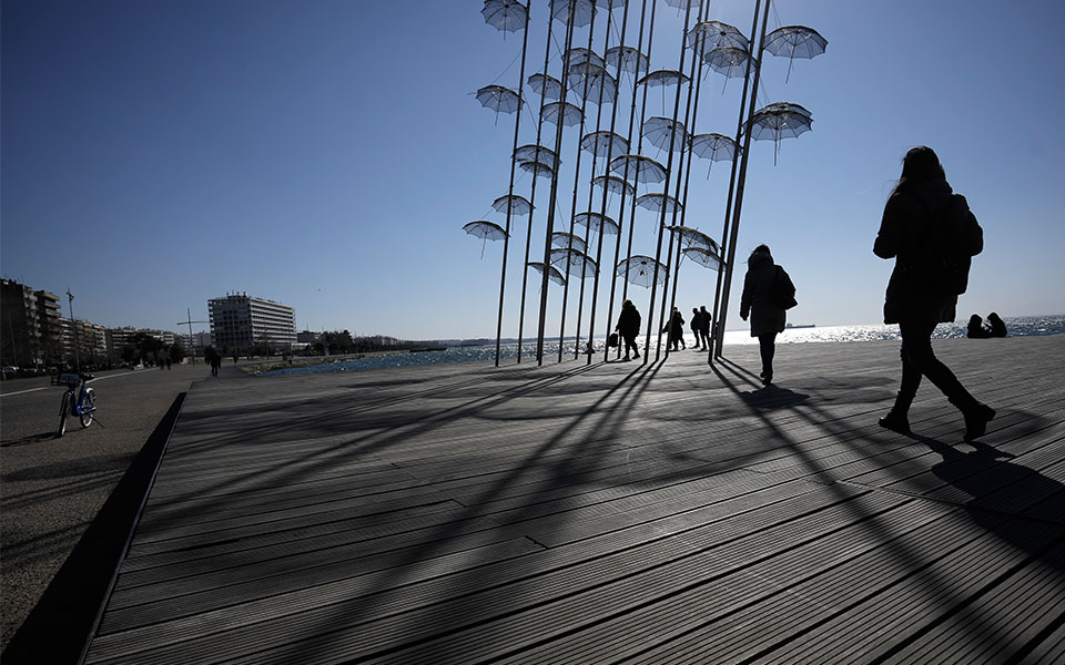 καιρός-νεφώσεις-και-τοπικές-βροχές-σε-562102141