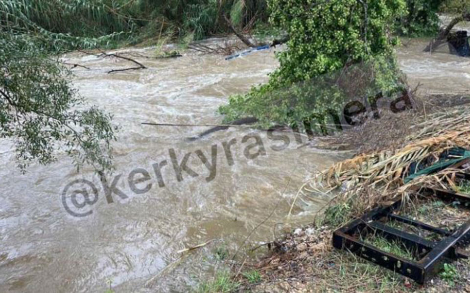 κέρκυρα-προβλήματα-και-πλημμύρες-στο-562086277