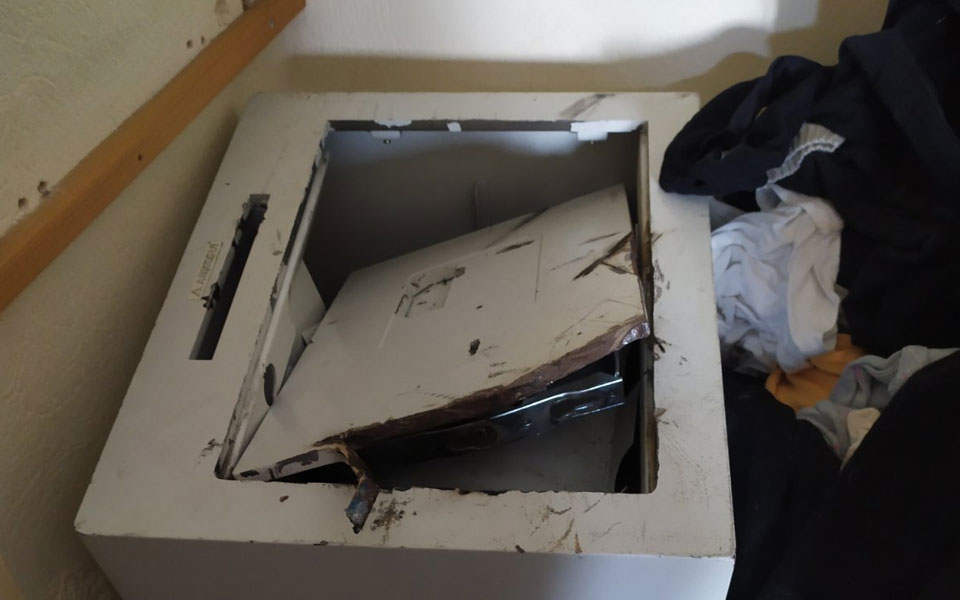 χειροπέδες-σε-δύο-μέλη-συμμορίας-που-δ-562089841