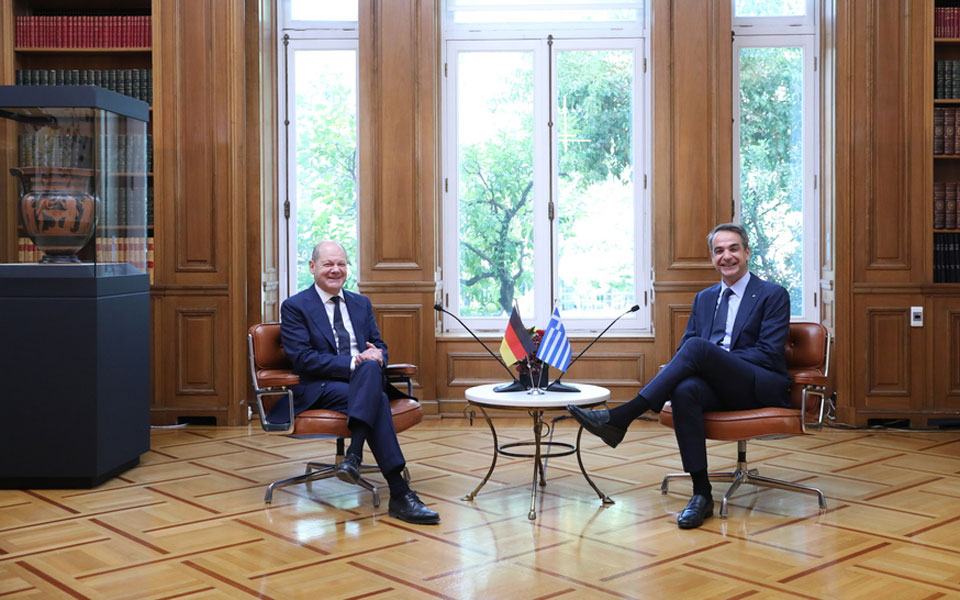 Σε εξέλιξη η συνάντηση Μητσοτάκη – Σολτς στο Μέγαρο Μαξίμου-2