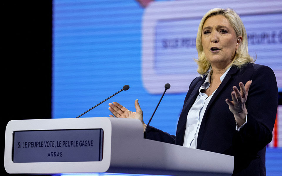 δημοκρατία-χωρίς-δημοκράτες-562083466