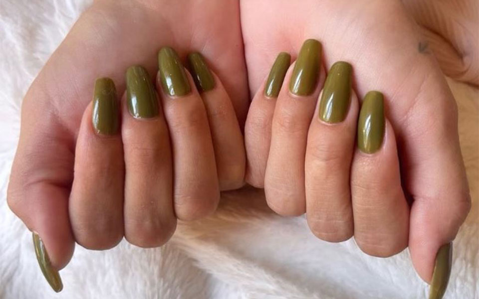 olive-μανικιούρ-τα-5-βερνίκια-για-να-αντιγρά-562077829