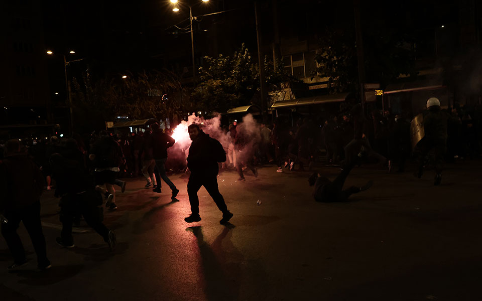 Επεισόδια μετά την πορεία προς το Α.Τ. Ομόνοιας-1