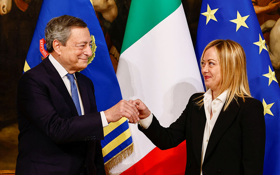 Ιταλία: Ο Ντράγκι έδωσε το «χρυσό καμπανάκι» στην Τζόρτζια Μελόνι-1