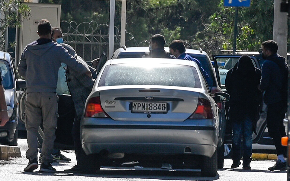 κολωνός-στην-ευελπίδων-οι-τρεις-κατηγ-562099021