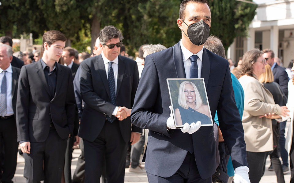 Συγκίνηση στο μνημόσυνο της Φώφης Γεννηματά-2