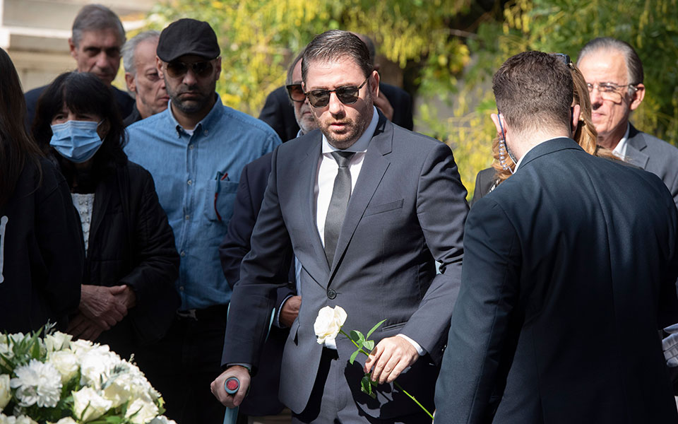 Συγκίνηση στο μνημόσυνο της Φώφης Γεννηματά-3