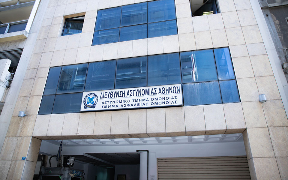 ελεύθεροι-υπό-όρους-οι-αστυνομικοί-πο-562095907