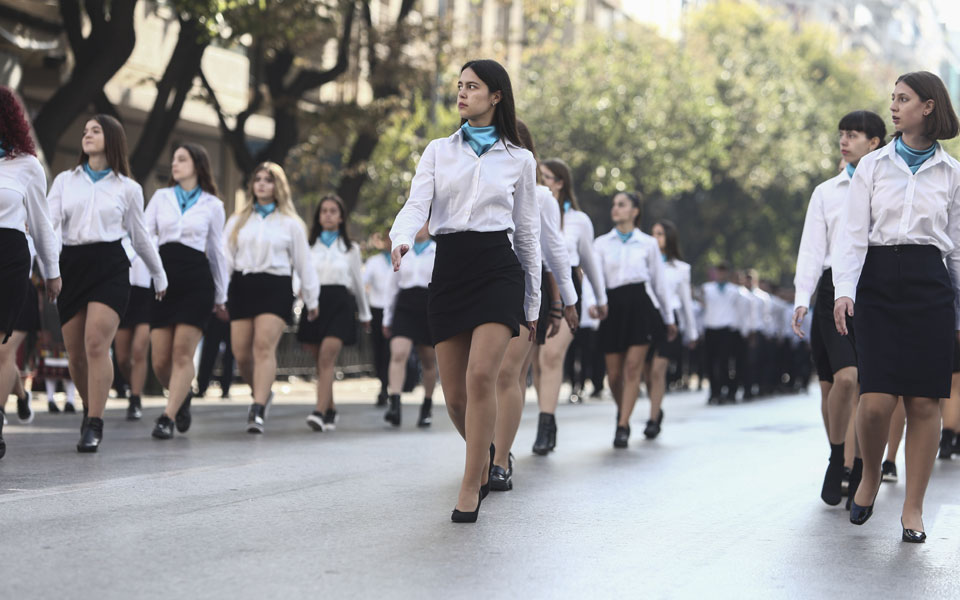28η Οκτωβρίου: Με καλό καιρό και παρουσία πλήθους κόσμου η μαθητική παρέλαση στη Θεσσαλονίκη-5
