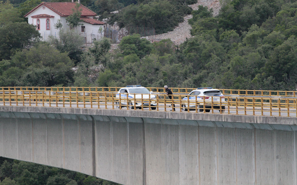 nεκρός-σε-γέφυρα-του-στρυμώνα-εντοπίστ-562105864