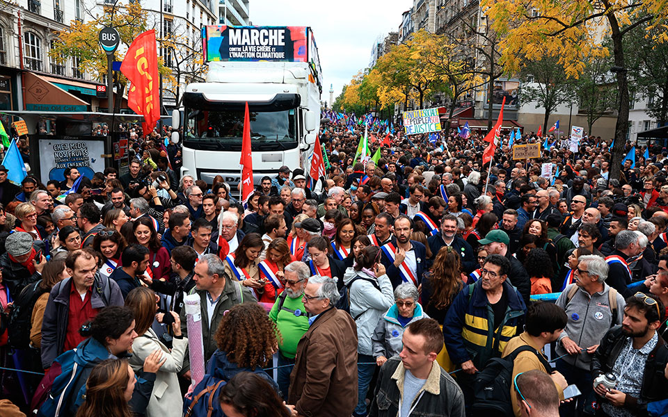 γαλλία-πορεία-διαμαρτυρίας-στο-παρίσ-562095052