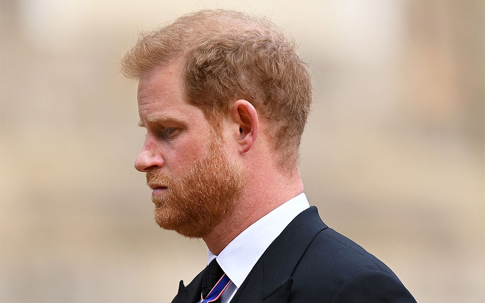 διάσημοι-βρετανοί-καταγγέλλουν-τη-daily-mail-562079890