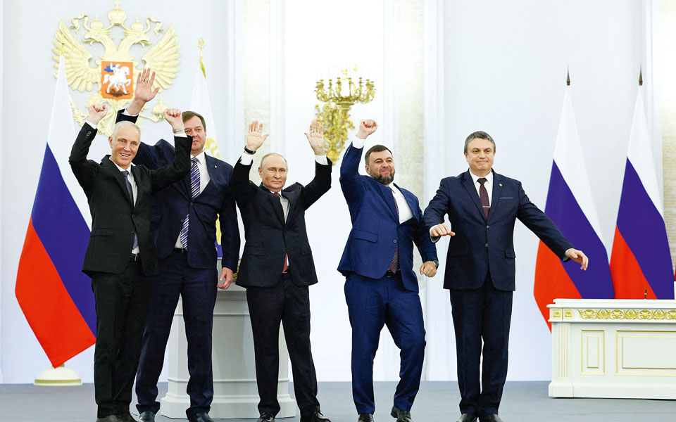 αμύνεται-με-προσάρτηση-και-απειλές-γι-562072567