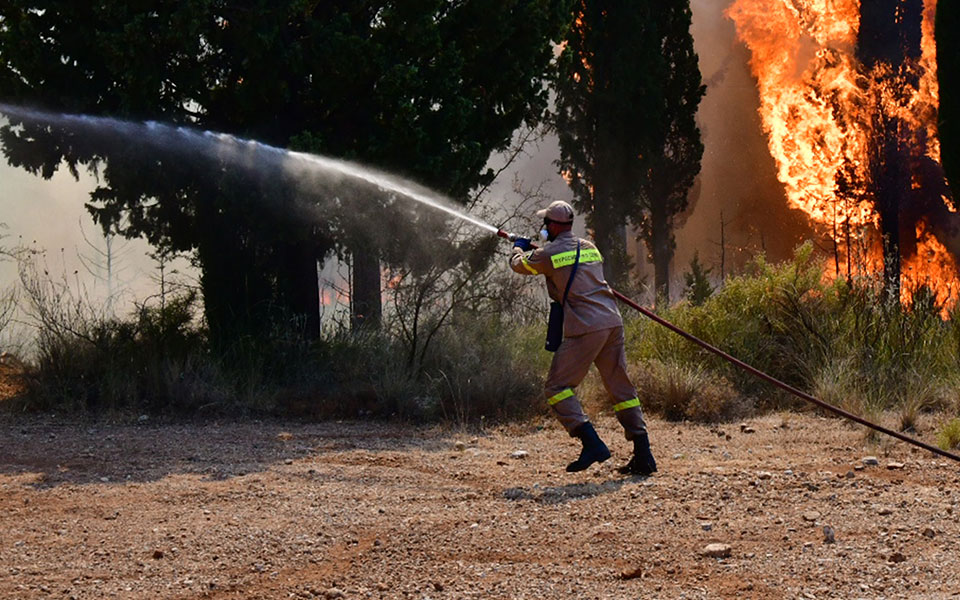 οριοθετημένες-οι-φωτιές-σε-μεσολόγγι-562077754