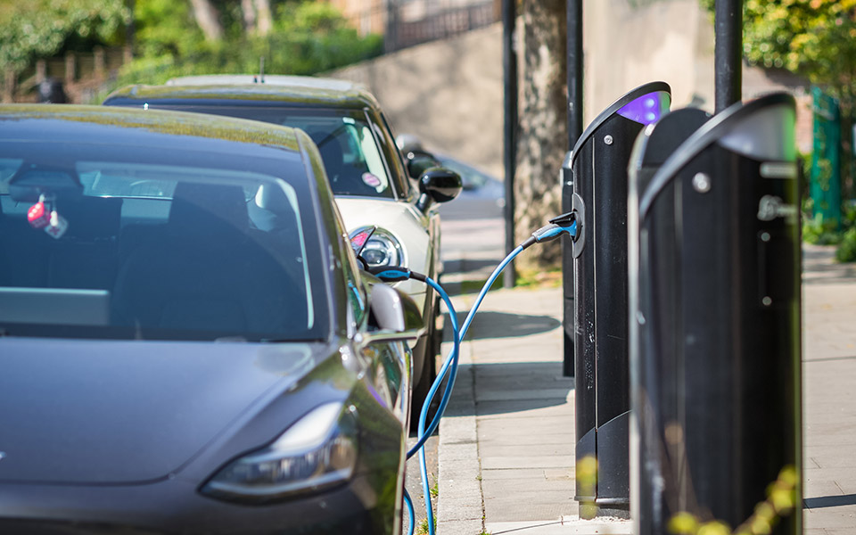 σταθμούς-φόρτισης-ηλεκτρικών-αυτοκι-562101121
