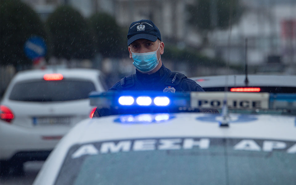 σύλληψη-τεσσάρων-μελών-συμμορίας-που-562077412