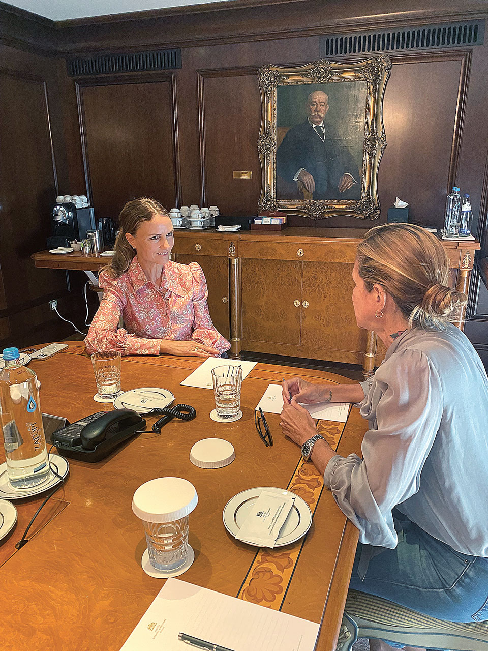 Nάνα Λουίζ Β. Λίντε στην «Κ»: Δεν πρέπει να διοικούμε σαν άνδρες-1