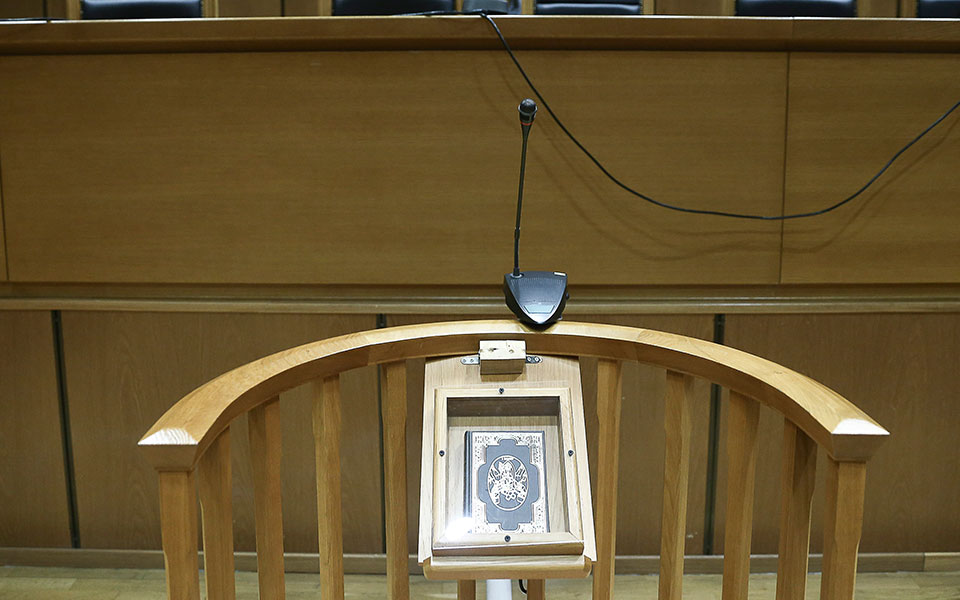 ποινική-δίωξη-σε-βάρος-γνωστού-σκηνοθ-562091695