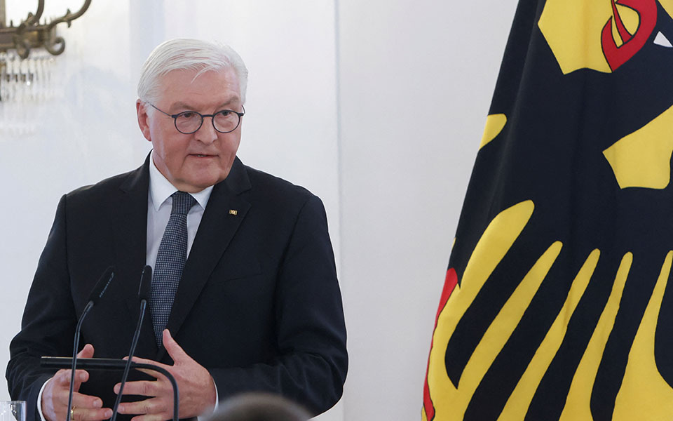 σταϊνμάιερ-προς-γερμανούς-έρχονται-562113514