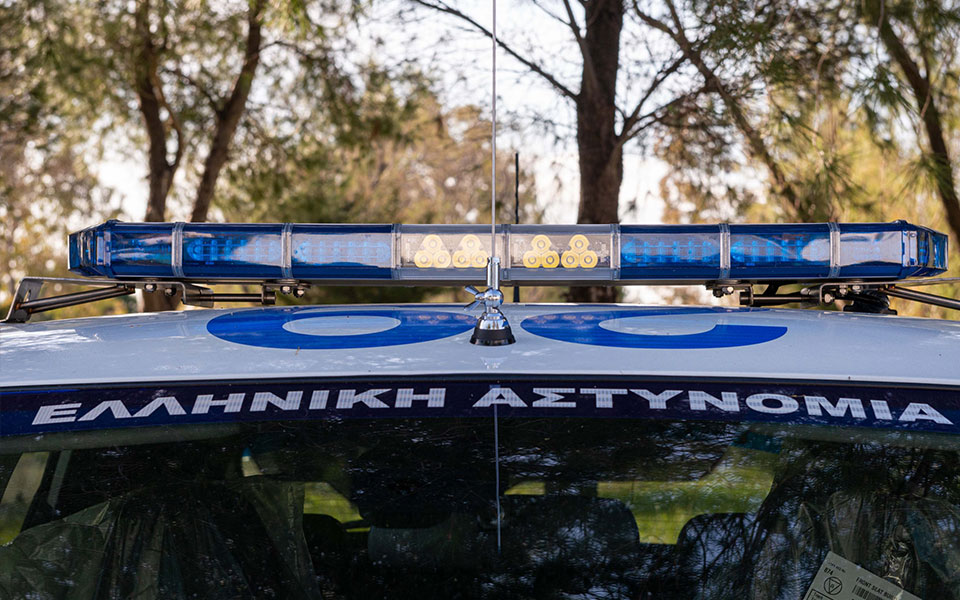 χολαργός-χειροπέδες-σε-38χρονο-στρατιω-562109830