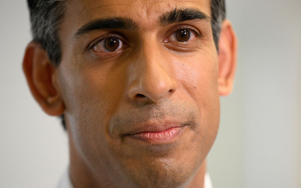 το-πικρό-ποτήρι-του-ρίσι-σούνακ-562116145