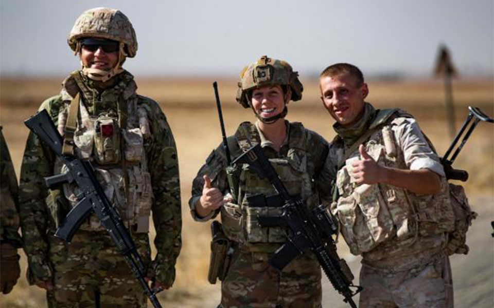 συρία-ρώσοι-και-αμερικανοί-στρατιώτε-562085224