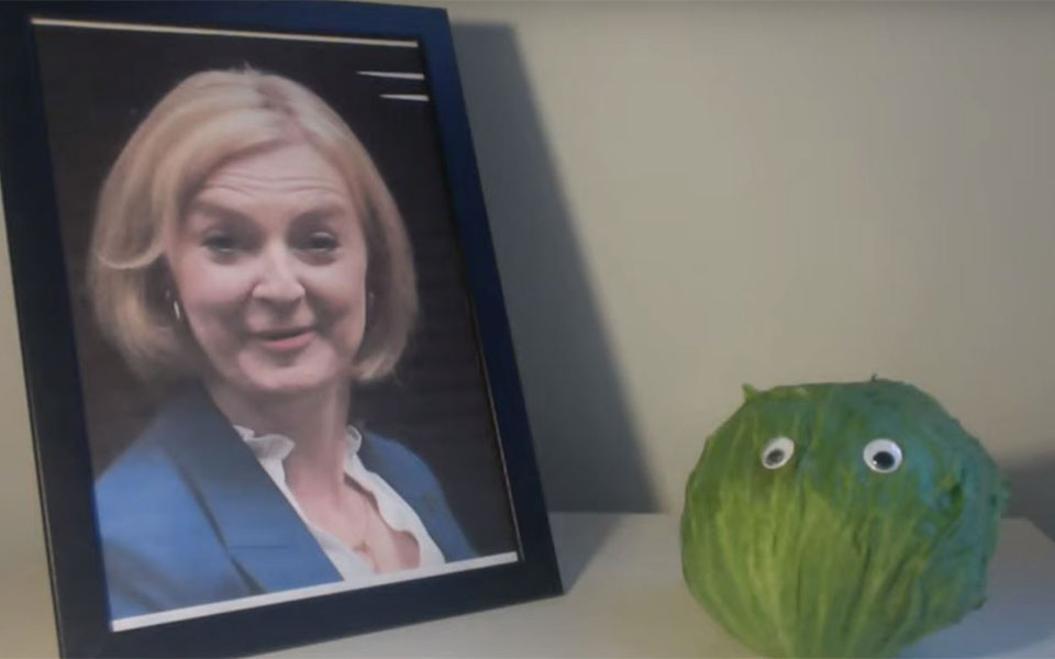 βρετανία-θα-αντέξει-η-τρας-περισσότε-562092286