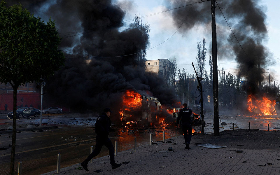ουκρανία-το-κίεβο-καλεί-τους-πολίτες-ν-562086778
