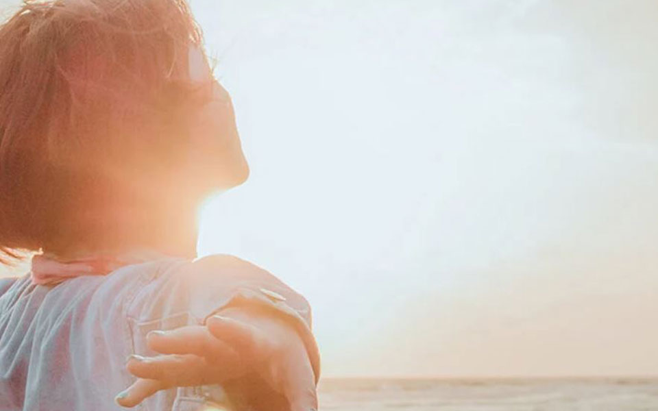 material-minimalism-το-να-ζούμε-με-λιγότερα-υλικά-αγαθ-562101217