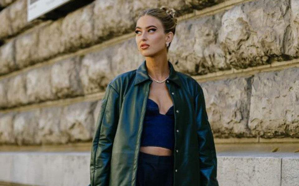 9-street-trends-από-την-εβδομάδα-μόδας-παρισιού-πο-562074337