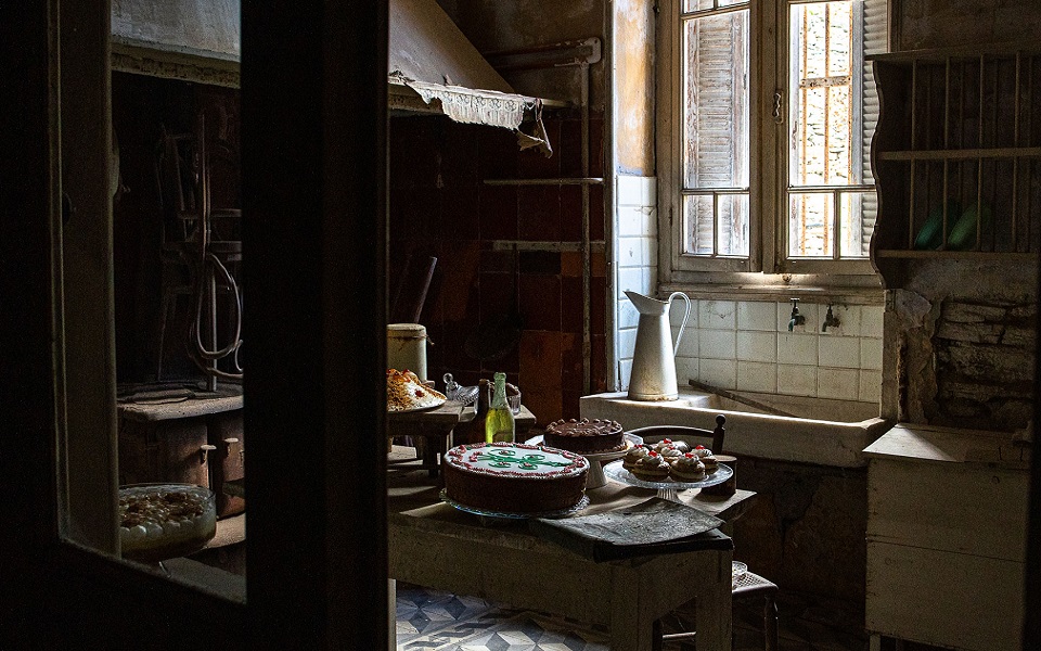 η-μεγάλη-ζαχαροπλαστική-της-άνδρου-562102501