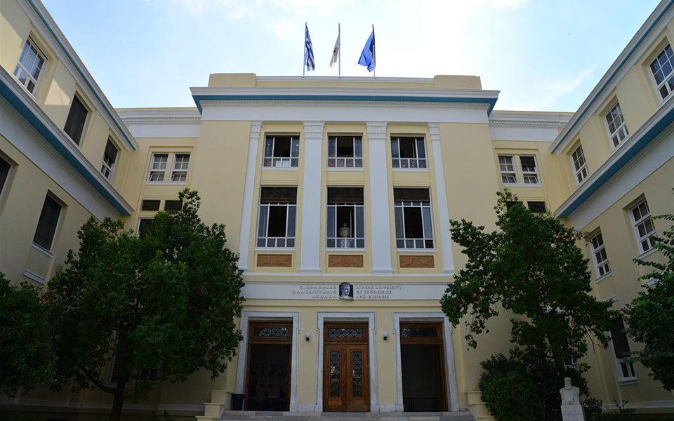 οπα-η-σχολή-διοίκησης-επιχειρήσεων-στ-562147645