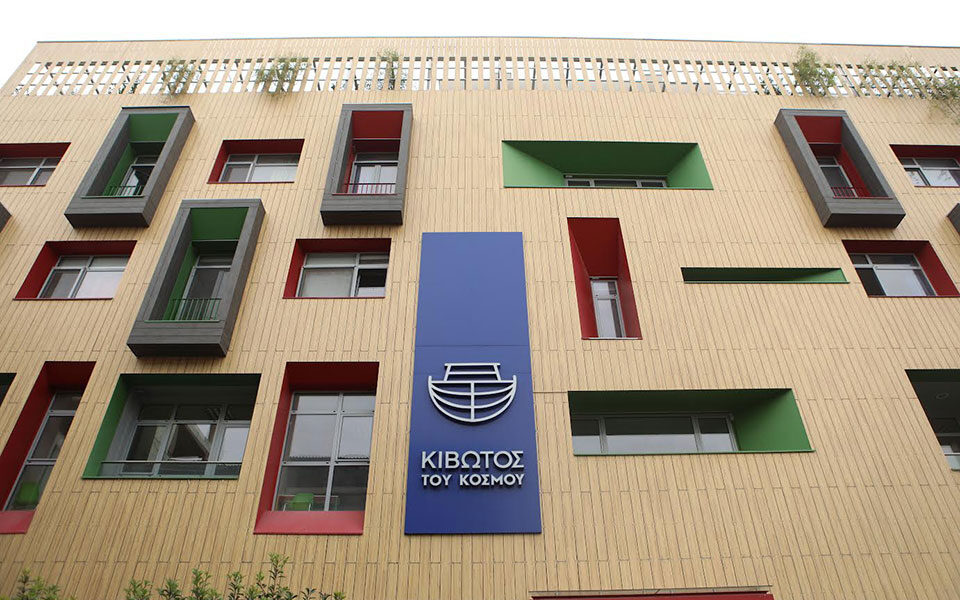 κλιμάκιο-της-οικονομικής-αστυνομίας-562151218