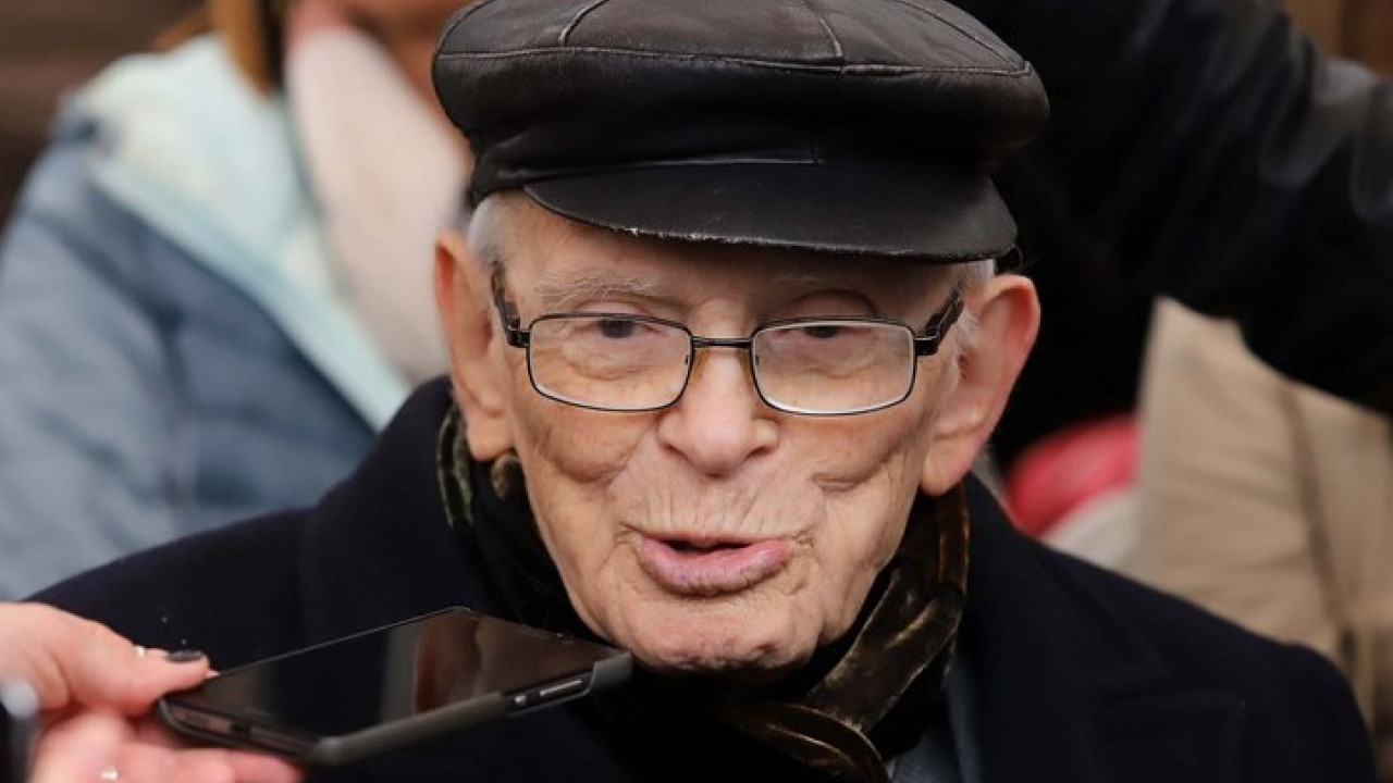 μοσέ-αελιών-έφυγε-ένας-από-τους-τελε-562118194